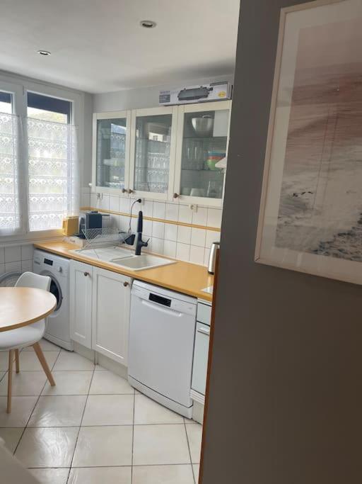 Appartement Entier Climatise - Parking Prive Saint-Martin-dʼHères Εξωτερικό φωτογραφία